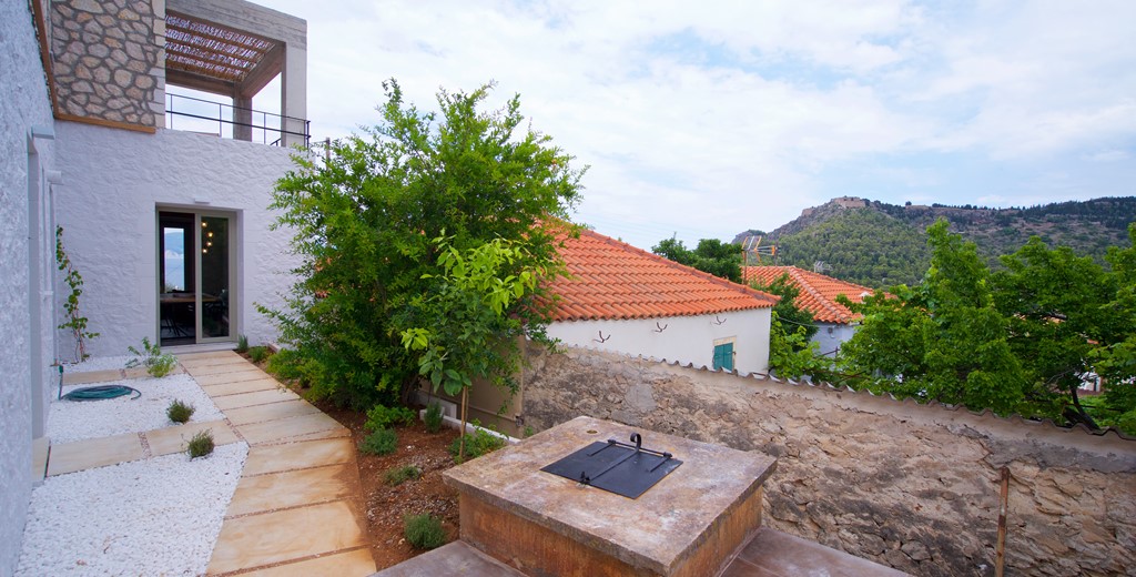 Planted outside space and entrance to Villa Vivere, Assos, Kefalonia