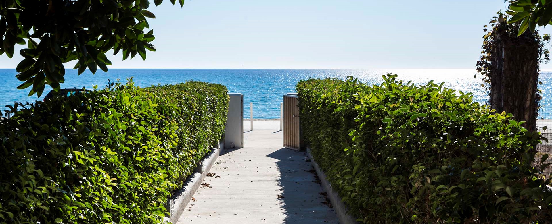 A short garden path from teh Beachfront Suites straight into the mediteranean sea at Lourdata, Kefalonia