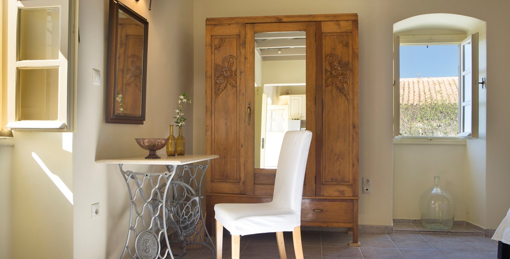 Plenty of storage for your holiday in Lemoni Cottage, Fiscardo, Kefalonia