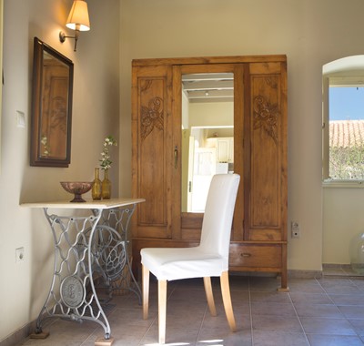 Plenty of storage for your holiday in Lemoni Cottage, Fiscardo, Kefalonia