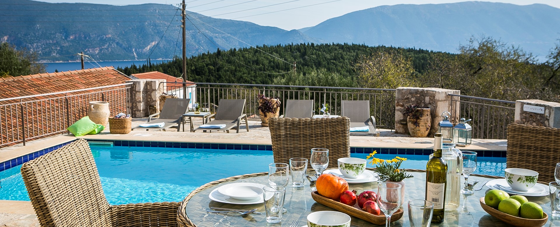 Breakfast lunch and diner by the pool together all throughout your holiday in Villa Pelagia, Fiscardo, Kefalonia, Greek Islands