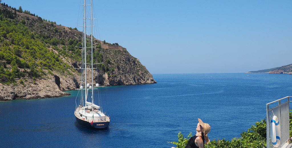 Sun, sea, yachts, infinity pool and great views, Villa Plori has it all