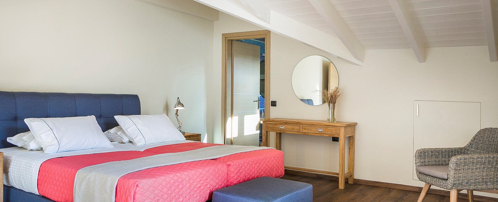 Plenty of room to prepare for teh day or evening during your holiday in Marina Penthouse Apartment, Argostoli, Kefalonia, Greek Islands