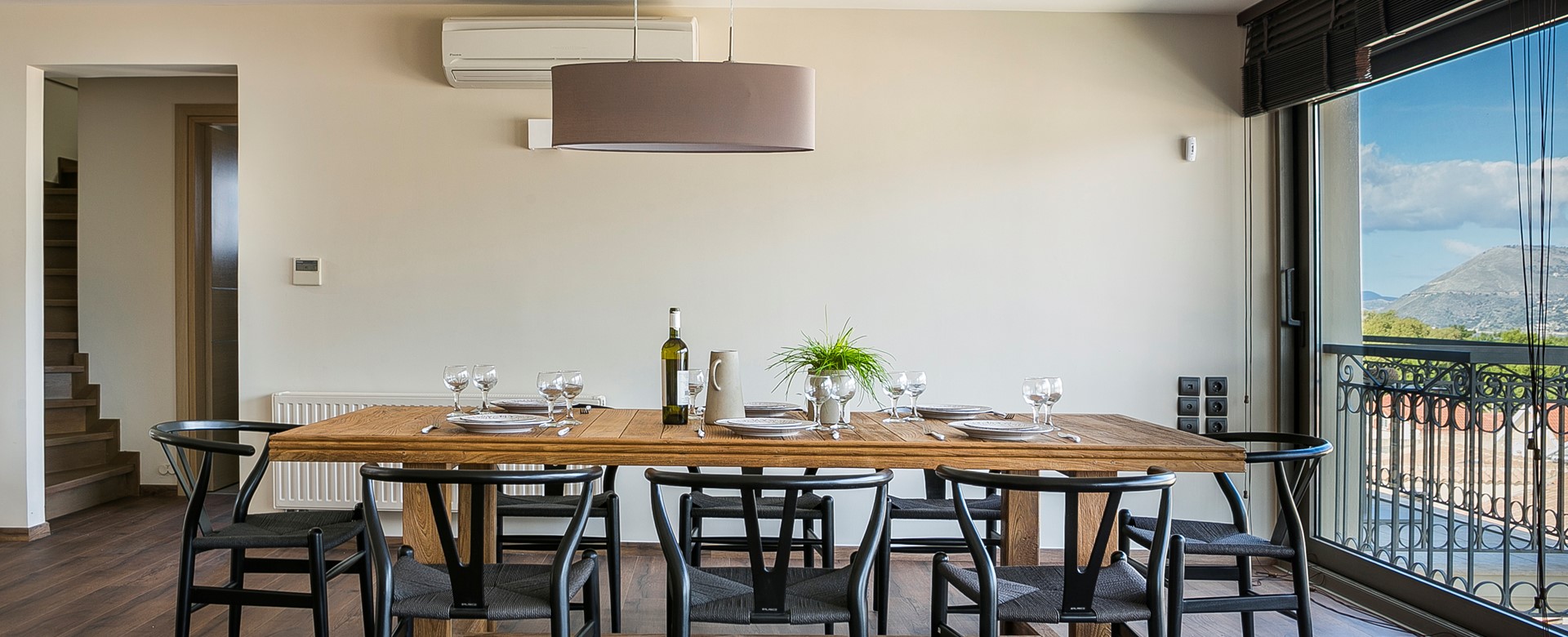 Family breaksfast lunch and dinner together during your holiday in Marina Penthouse Apartment, Argostoli, Kefalonia, Greek Islands