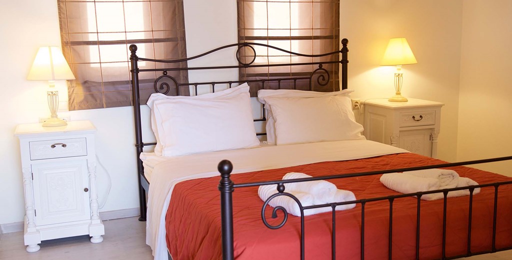 villa-astria-double-bed-bedroom.jpg