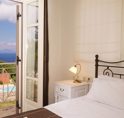 villa-helios-single-bed-bedroom.jpg